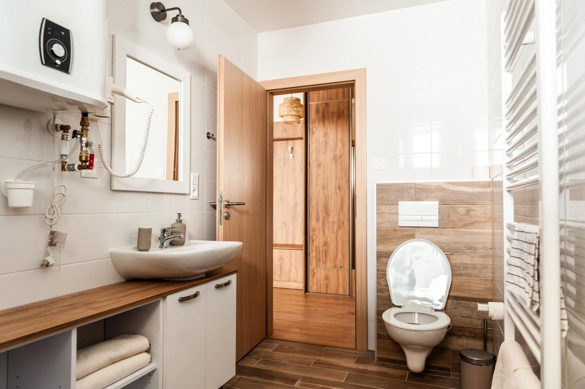 Apartmany Besen Bešeňová Esterno foto