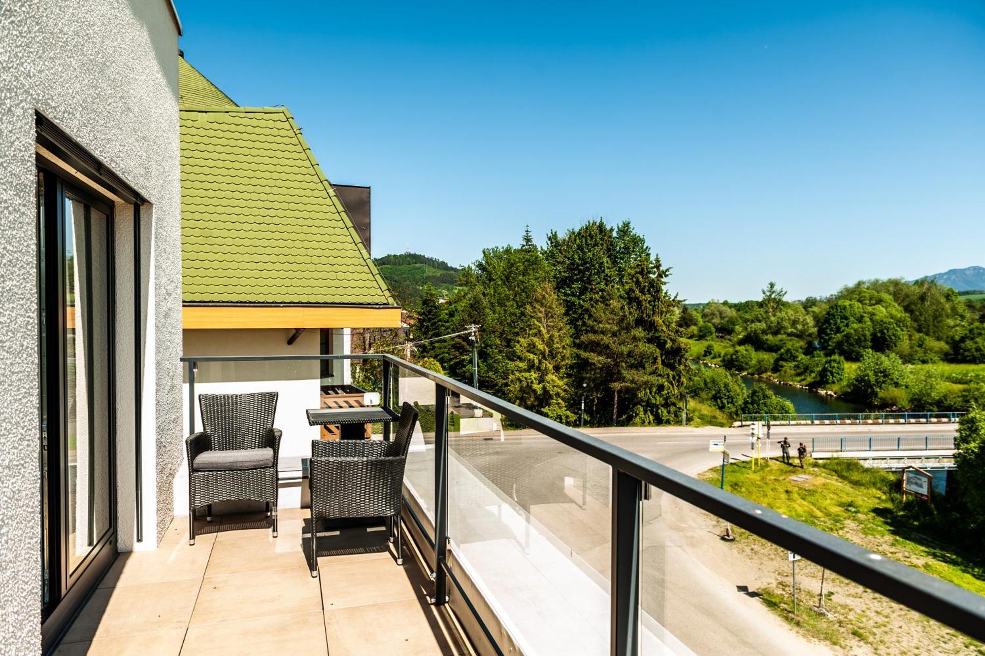 Apartmany Besen Bešeňová Esterno foto