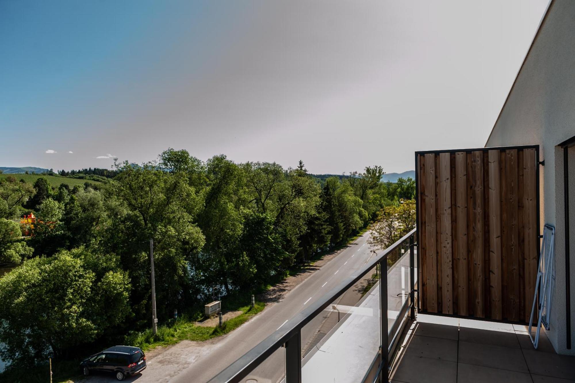 Apartmany Besen Bešeňová Esterno foto