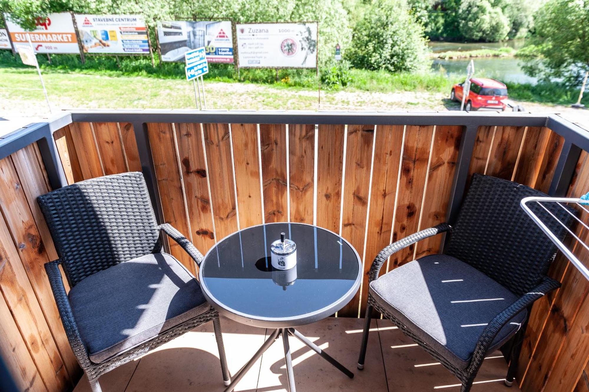 Apartmany Besen Bešeňová Esterno foto