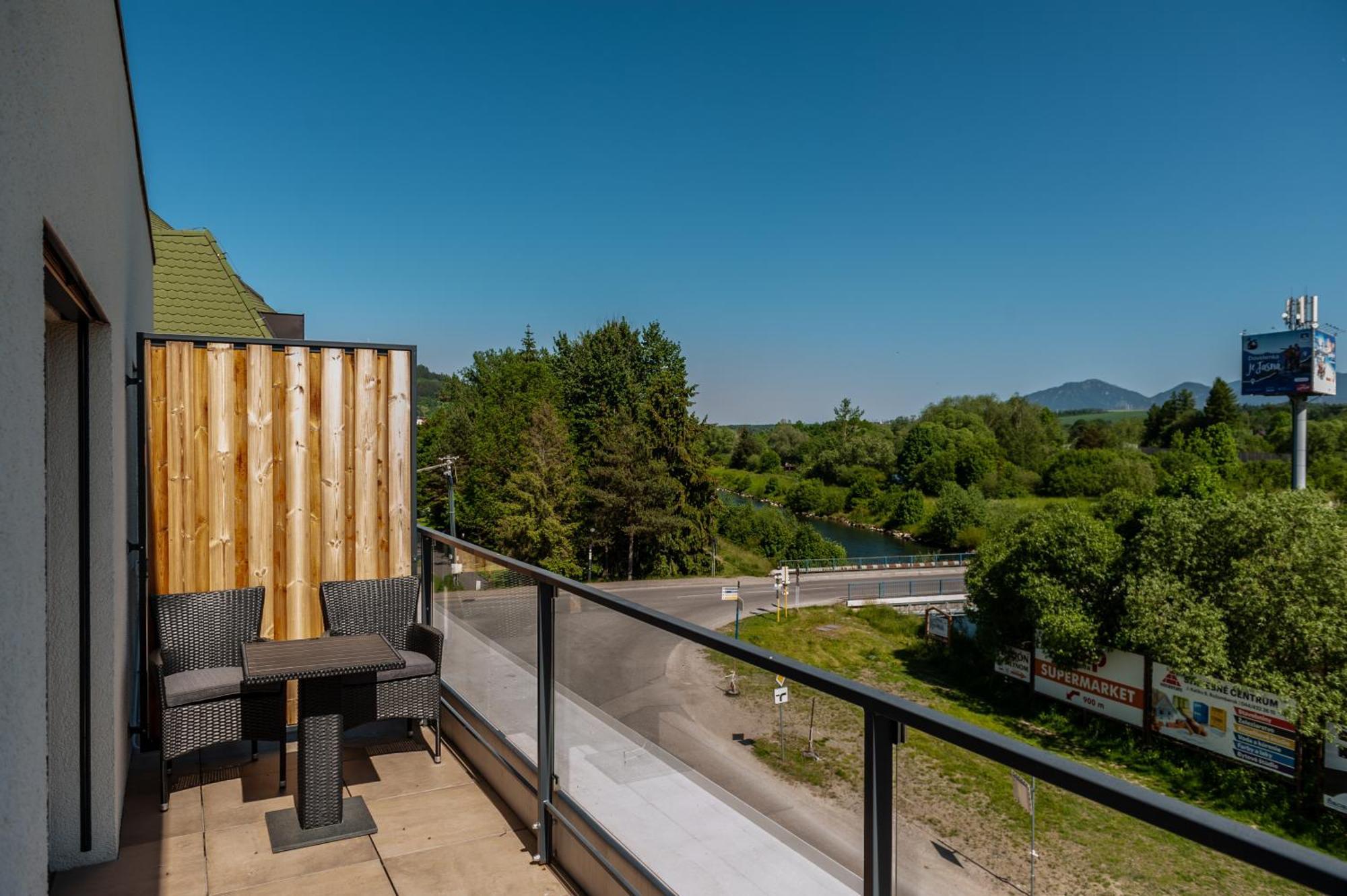 Apartmany Besen Bešeňová Esterno foto